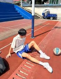 2016 年回顾：大卫·欧提兹在最后一次客场造访洋基球场时获赠签名基地板